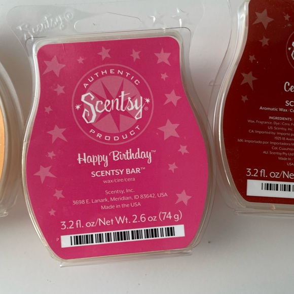 Scentsy used aloe water and cucumber, pumpkin roll, happy birthday, cedar cider - Picture 2 of 14